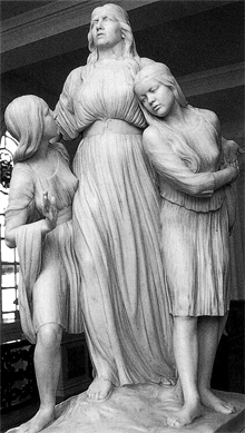 Statue de la reine Boudicca, entourée de ses filles.